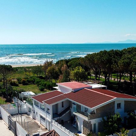 Aquamaris Design Suite & Spa Πέστουμ Εξωτερικό φωτογραφία
