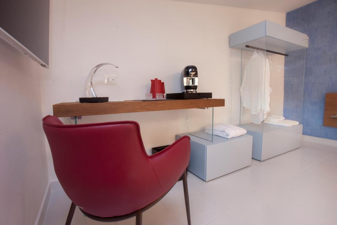 Aquamaris Design Suite & Spa Πέστουμ Εξωτερικό φωτογραφία