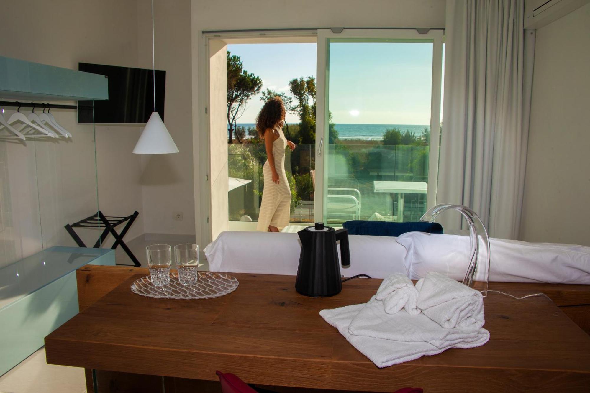 Aquamaris Design Suite & Spa Πέστουμ Εξωτερικό φωτογραφία