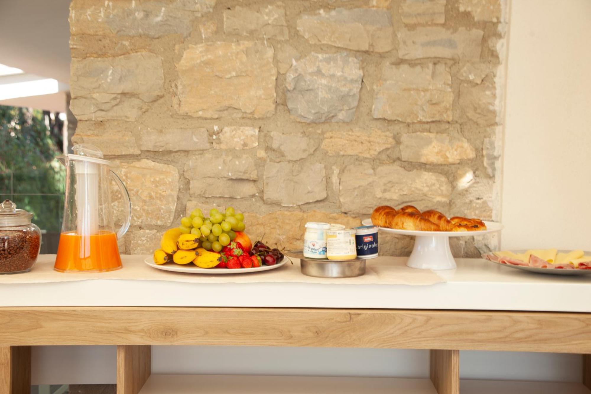 Aquamaris Design Suite & Spa Πέστουμ Εξωτερικό φωτογραφία