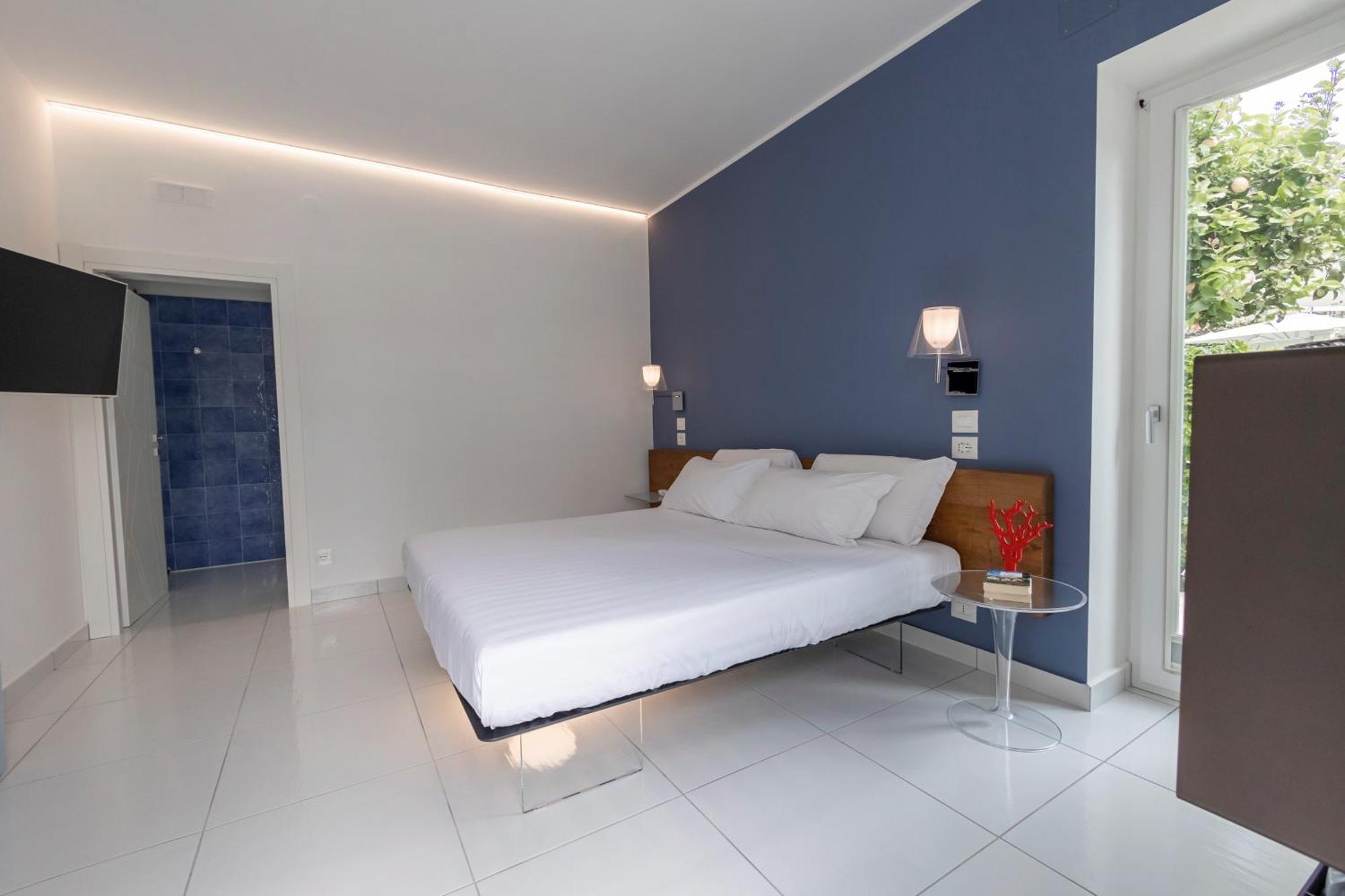 Aquamaris Design Suite & Spa Πέστουμ Εξωτερικό φωτογραφία