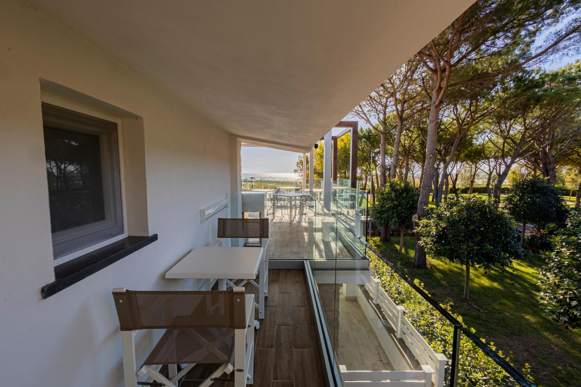 Aquamaris Design Suite & Spa Πέστουμ Εξωτερικό φωτογραφία