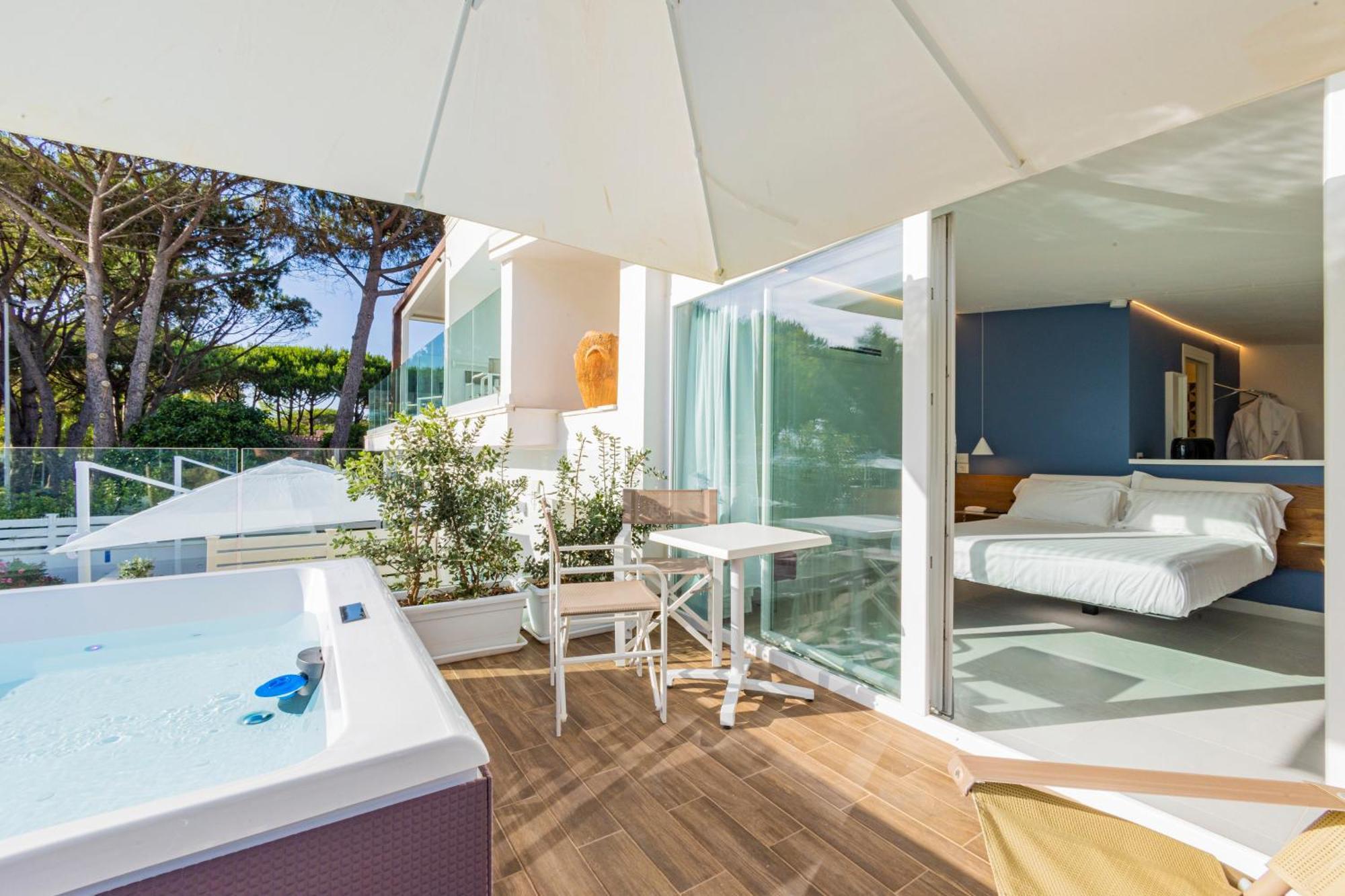Aquamaris Design Suite & Spa Πέστουμ Εξωτερικό φωτογραφία